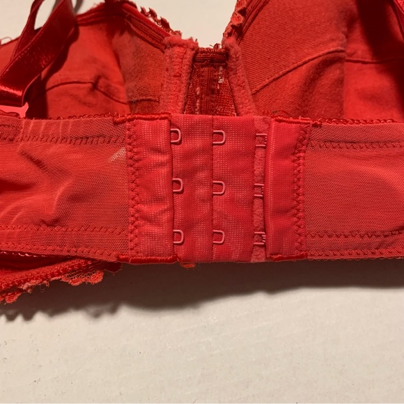 Victoria's Secret Vintage Red Lace Padded Bra Size 38B - Picture 4 of 9